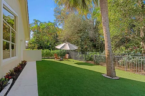 9061 Cypress Hollow Drive Palm Beach Gardens FL 33418