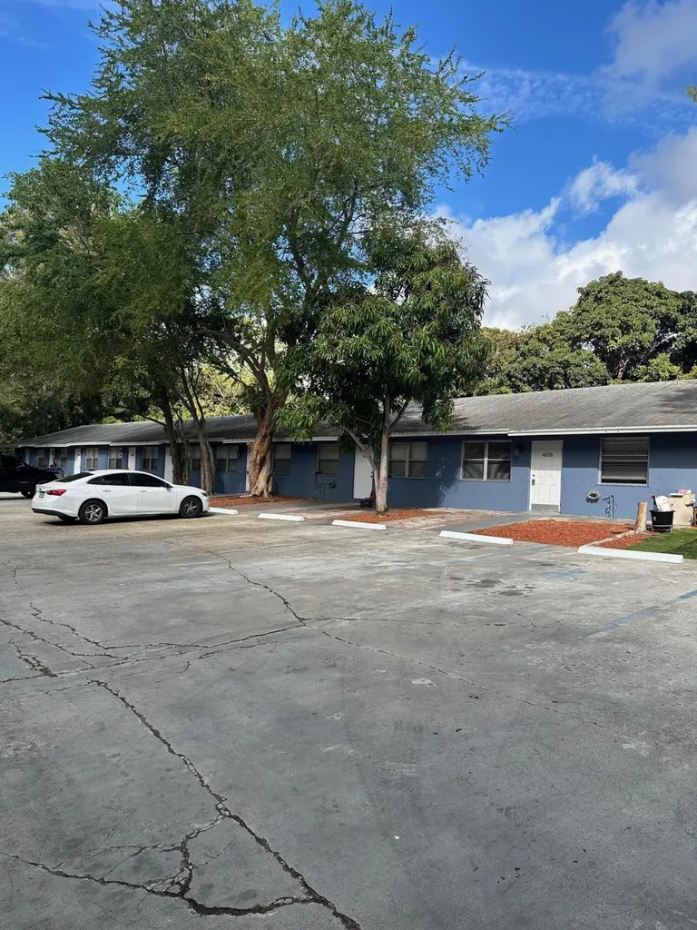 4833 Serafica Drive Lake Worth FL 33461