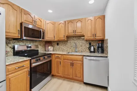 826 Normandy R Delray Beach FL 33484
