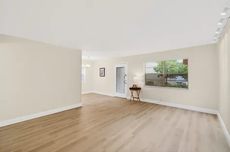 826 Normandy R Delray Beach FL 33484