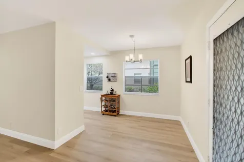 826 Normandy R Delray Beach FL 33484