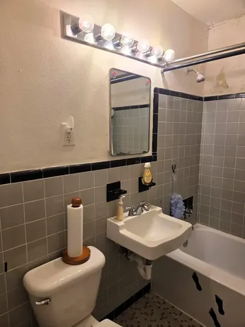 1060 W 26th Court Riviera Beach FL 33404