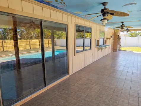 5511 Paleo Pines Circle Fort Pierce FL 34951