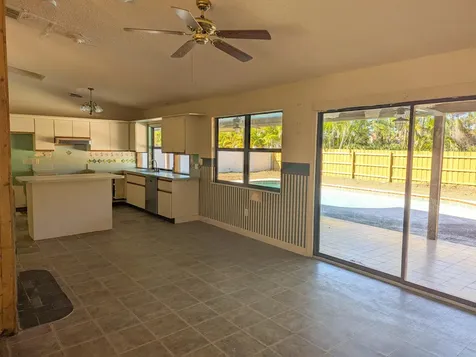 5511 Paleo Pines Circle Fort Pierce FL 34951