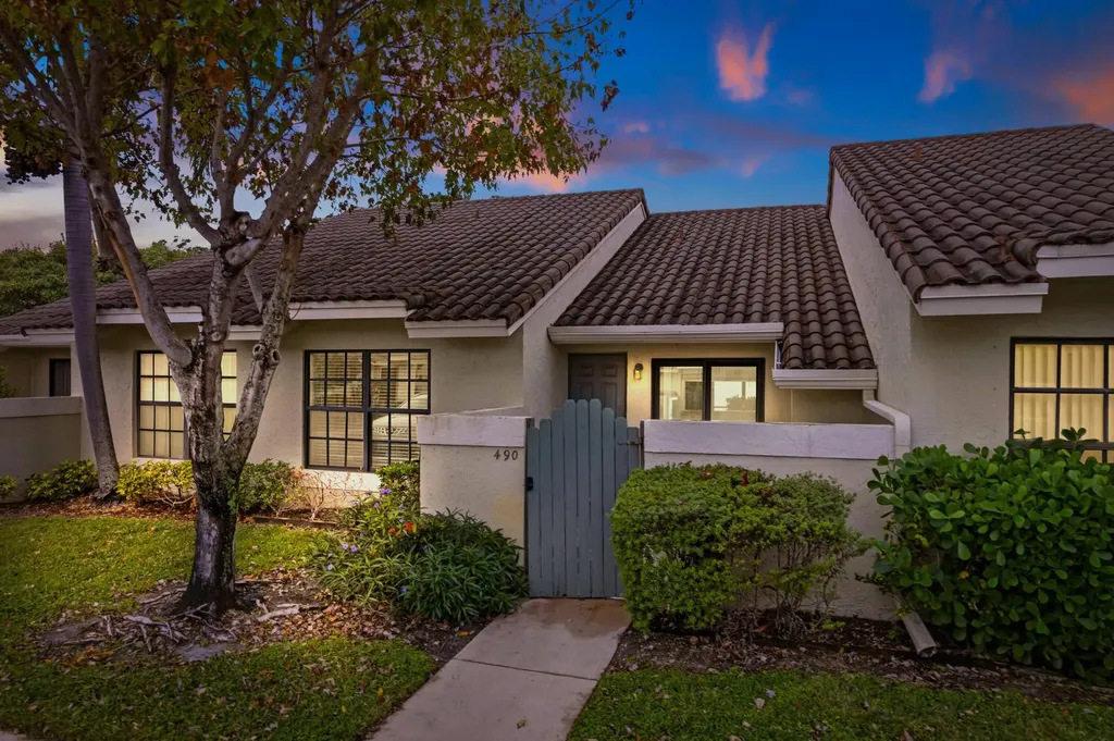 490 Hardwood Place Boca Raton FL 33431