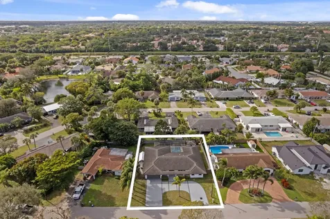 383 Denny Court Boca Raton FL 33486