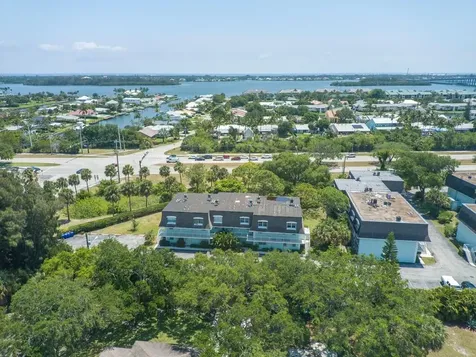 1901 Indian River Boulevard Vero Beach FL 32960