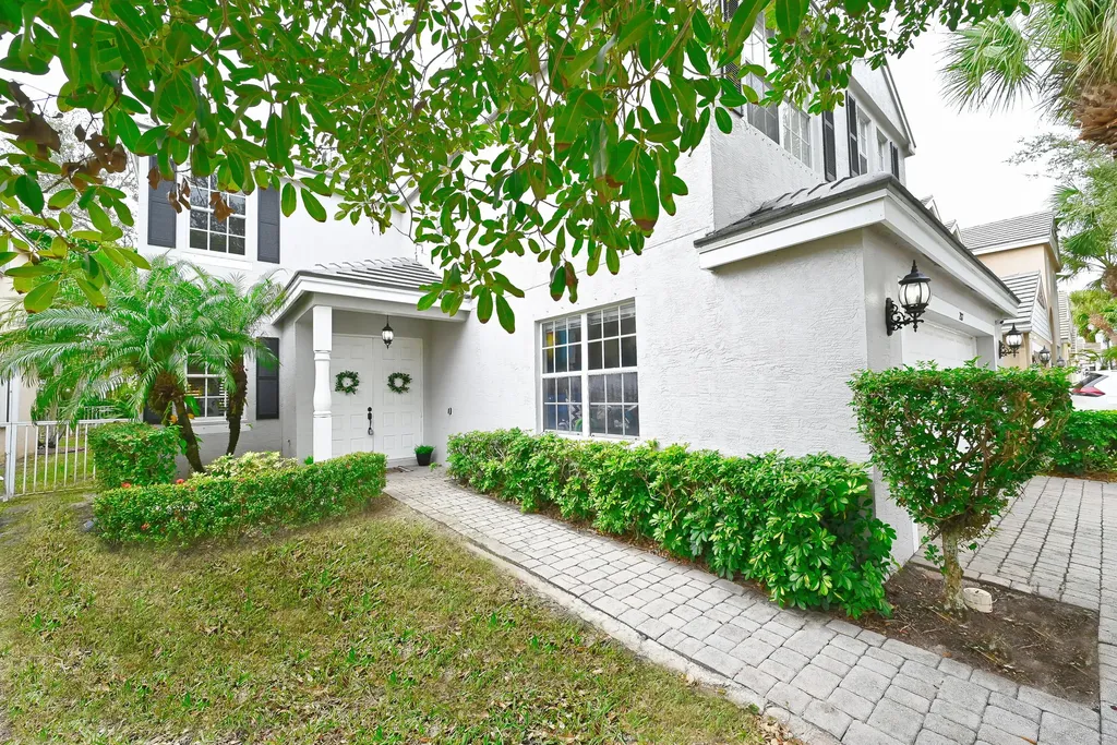 287 Berenger Walk Royal Palm Beach FL 33414