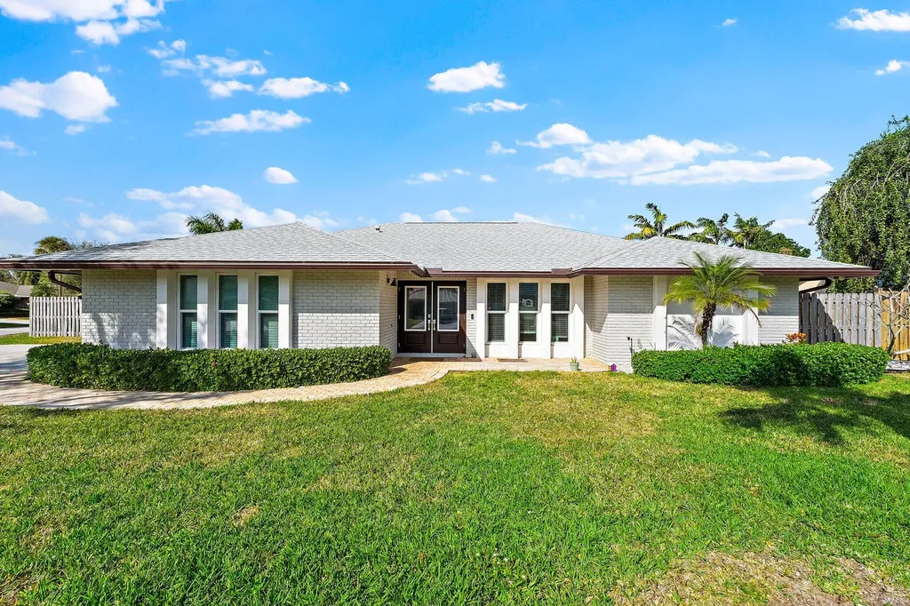 4147 Beech Avenue Palm Beach Gardens FL 33410