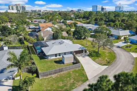 4147 Beech Avenue Palm Beach Gardens FL 33410