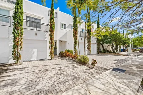 830 Ne 19th Avenue Fort Lauderdale FL 33304