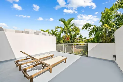830 Ne 19th Avenue Fort Lauderdale FL 33304