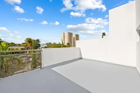 830 Ne 19th Avenue Fort Lauderdale FL 33304