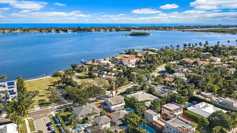 3109 Washington Road West Palm Beach FL 33405