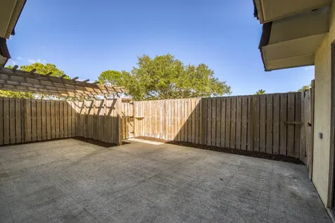 1607 16th Lane Palm Beach Gardens FL 33418