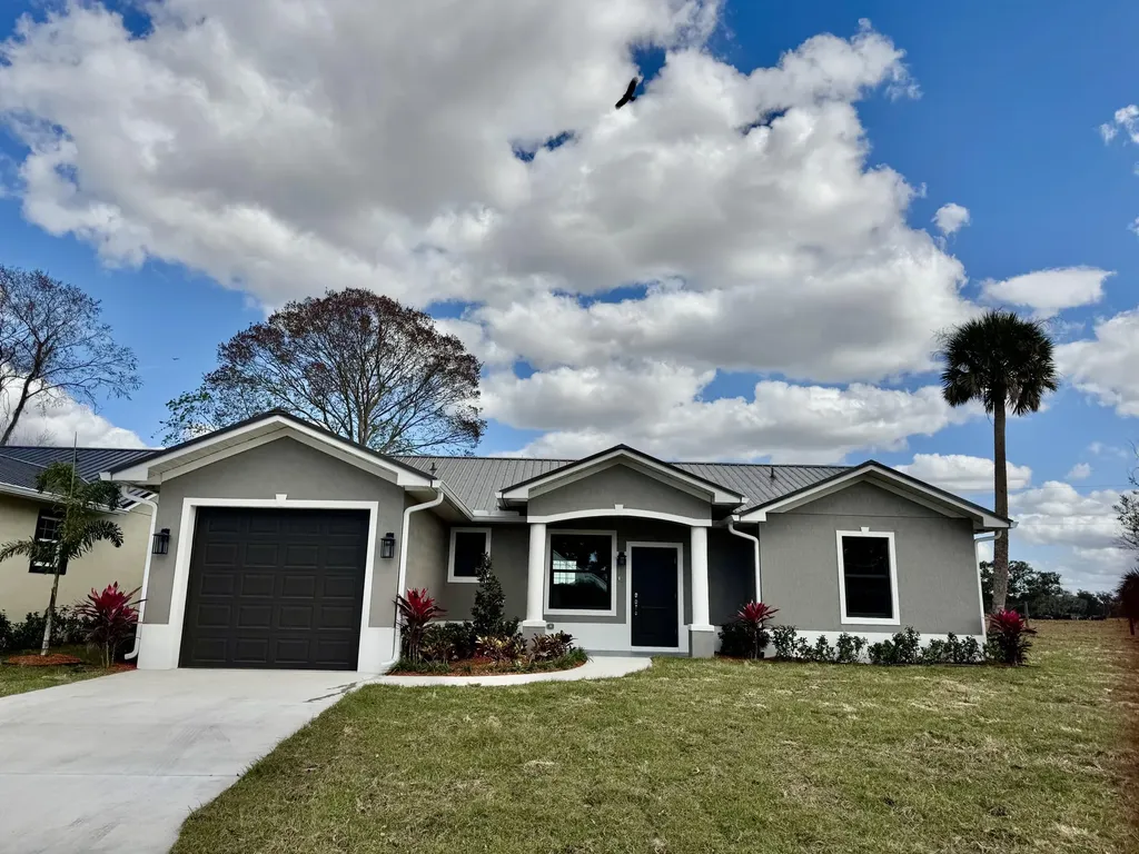 5009 Se 42nd Street Okeechobee FL 34974