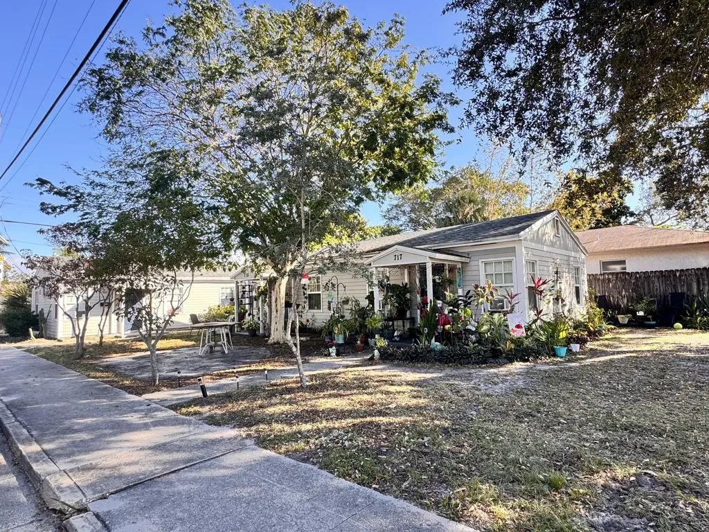 717 8th Avenue Lake Worth Beach FL 33460