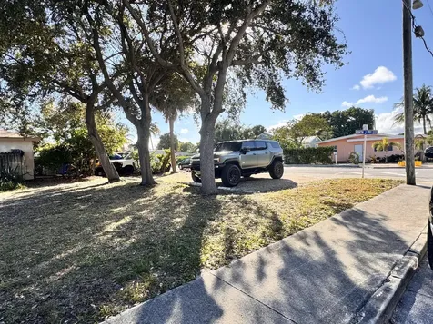 717 8th Avenue Lake Worth Beach FL 33460