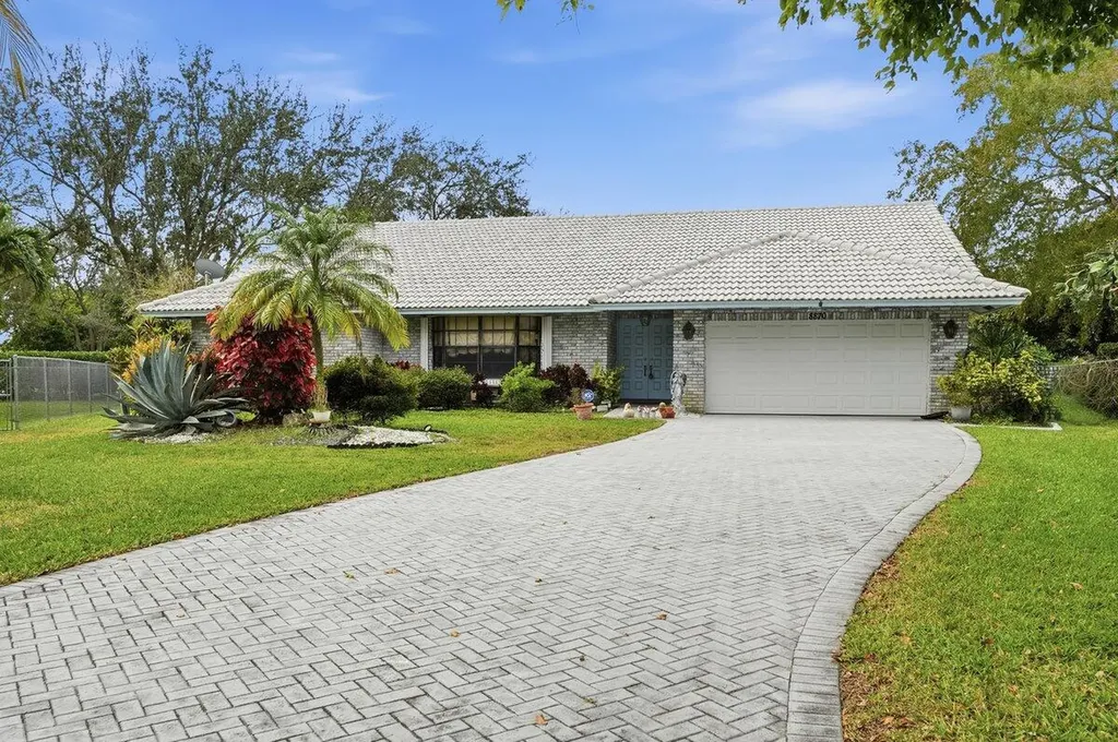 8870 Nw 49th Drive Coral Springs FL 33067