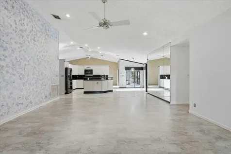 8870 Nw 49th Drive Coral Springs FL 33067