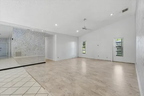 8870 Nw 49th Drive Coral Springs FL 33067