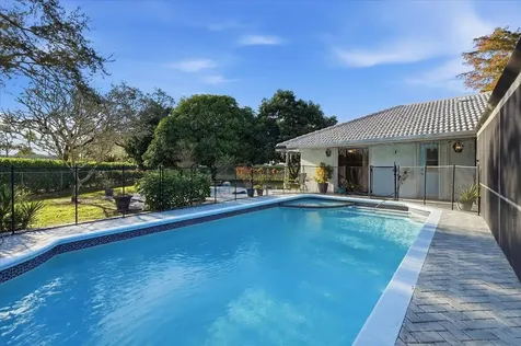 8870 Nw 49th Drive Coral Springs FL 33067