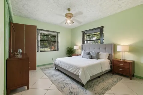 8870 Nw 49th Drive Coral Springs FL 33067