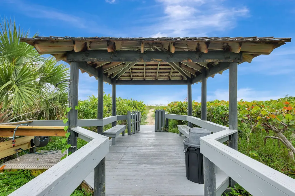 2800 N Highway A1a Hutchinson Island FL 34949