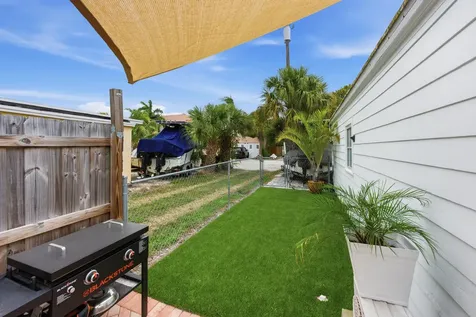 831 N Lakeside Drive Lake Worth Beach FL 33460