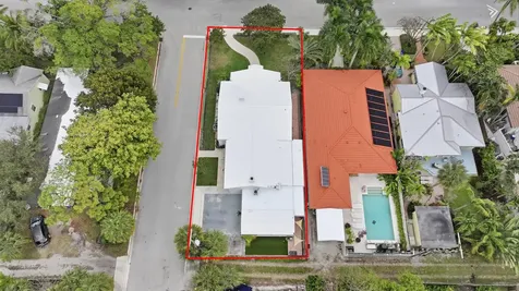 831 N Lakeside Drive Lake Worth Beach FL 33460