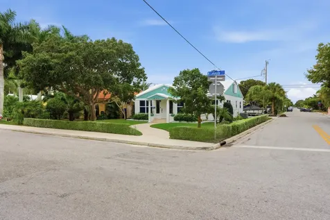 831 N Lakeside Drive Lake Worth Beach FL 33460