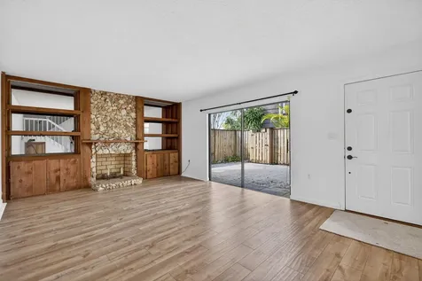 310 3rd Court Palm Beach Gardens FL 33410