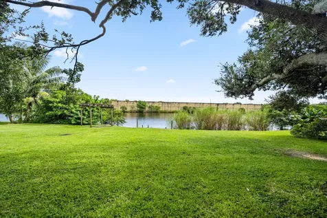 6400 Carambola Circle West Palm Beach FL 33406