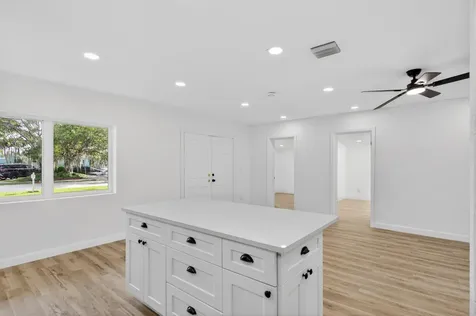 5183 Ne 15th Avenue Pompano Beach FL 33064