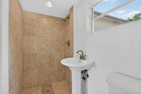 5183 Ne 15th Avenue Pompano Beach FL 33064