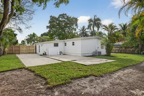 5183 Ne 15th Avenue Pompano Beach FL 33064