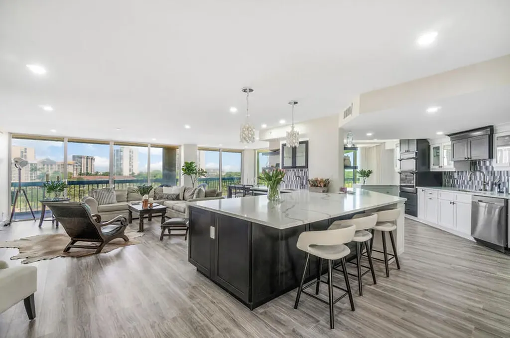 1900 Consulate Place West Palm Beach FL 33401