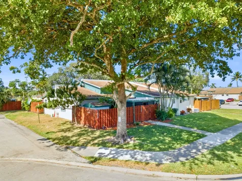 1020 Manor Drive Palm Springs FL 33461