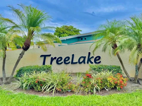 1020 Manor Drive Palm Springs FL 33461