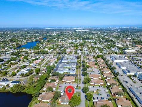 1020 Manor Drive Palm Springs FL 33461