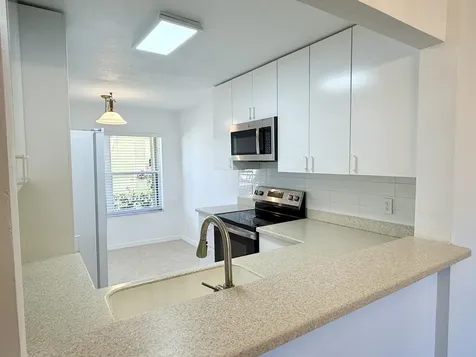 4745 Lucerne Lakes Boulevard Lake Worth FL 33467