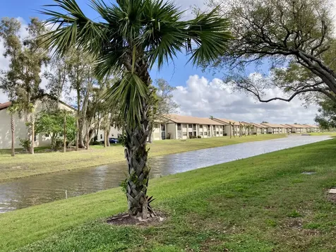 4745 Lucerne Lakes Boulevard Lake Worth FL 33467