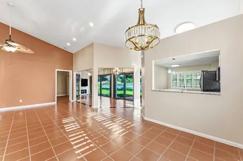 8262 Mooring Circle Boynton Beach FL 33472
