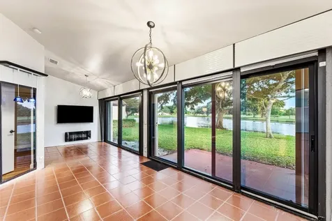 8262 Mooring Circle Boynton Beach FL 33472