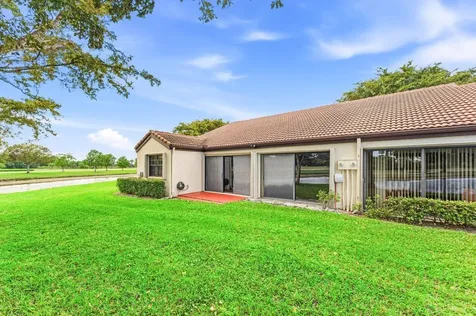 8262 Mooring Circle Boynton Beach FL 33472