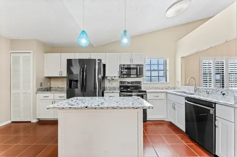 8262 Mooring Circle Boynton Beach FL 33472