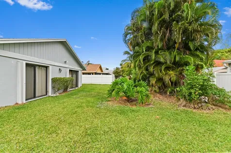 1390 Summit Run Circle West Palm Beach FL 33415