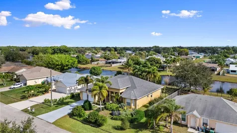 2019 Se Mantua Street Port Saint Lucie FL 34952