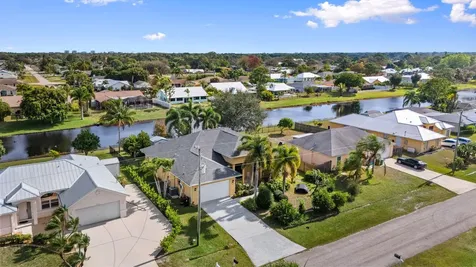 2019 Se Mantua Street Port Saint Lucie FL 34952