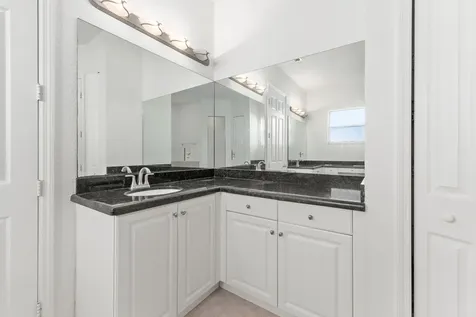 2019 Se Mantua Street Port Saint Lucie FL 34952